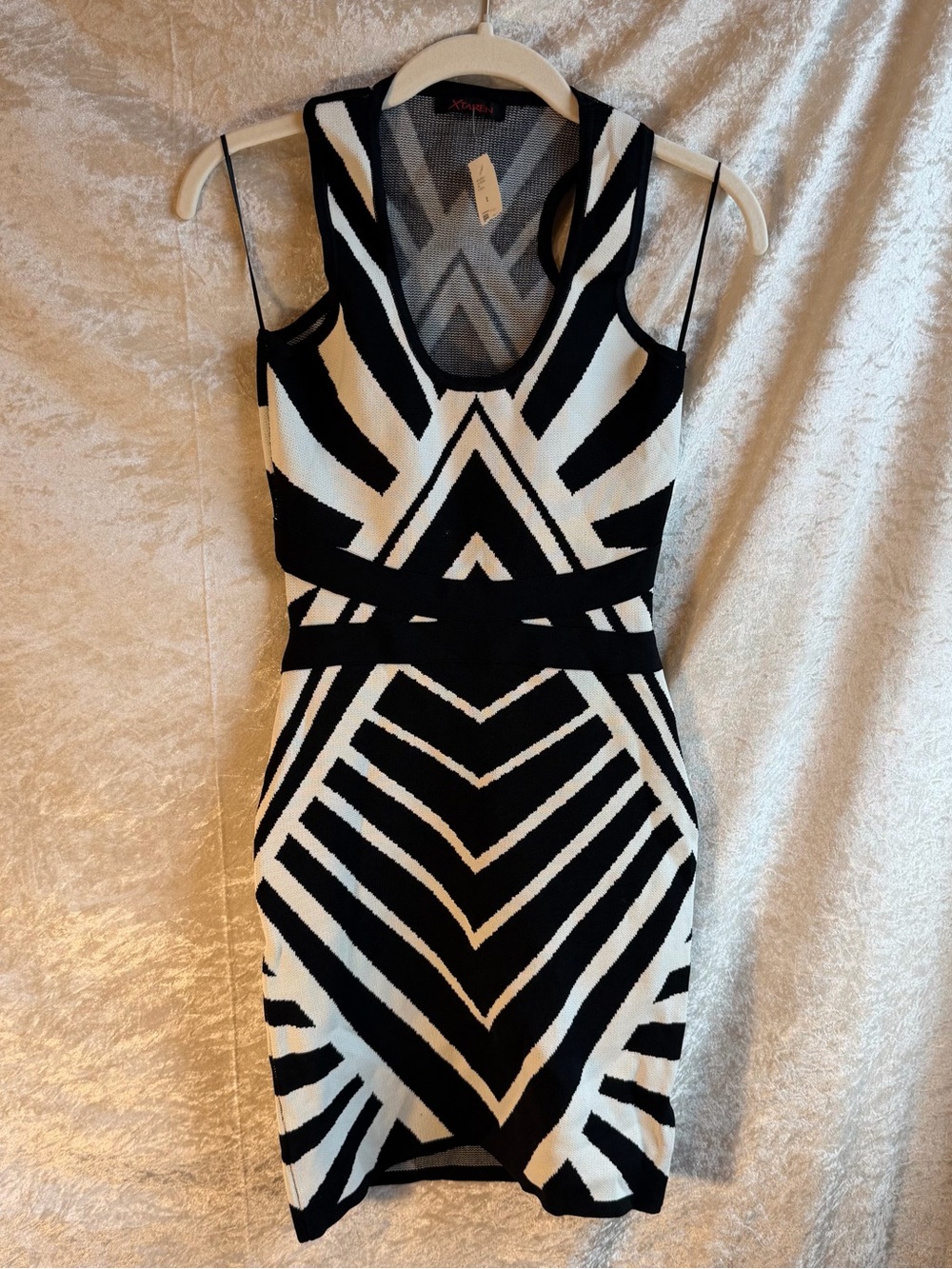 XTAREN Black & White Geometric Bandage Bodycon Dress S